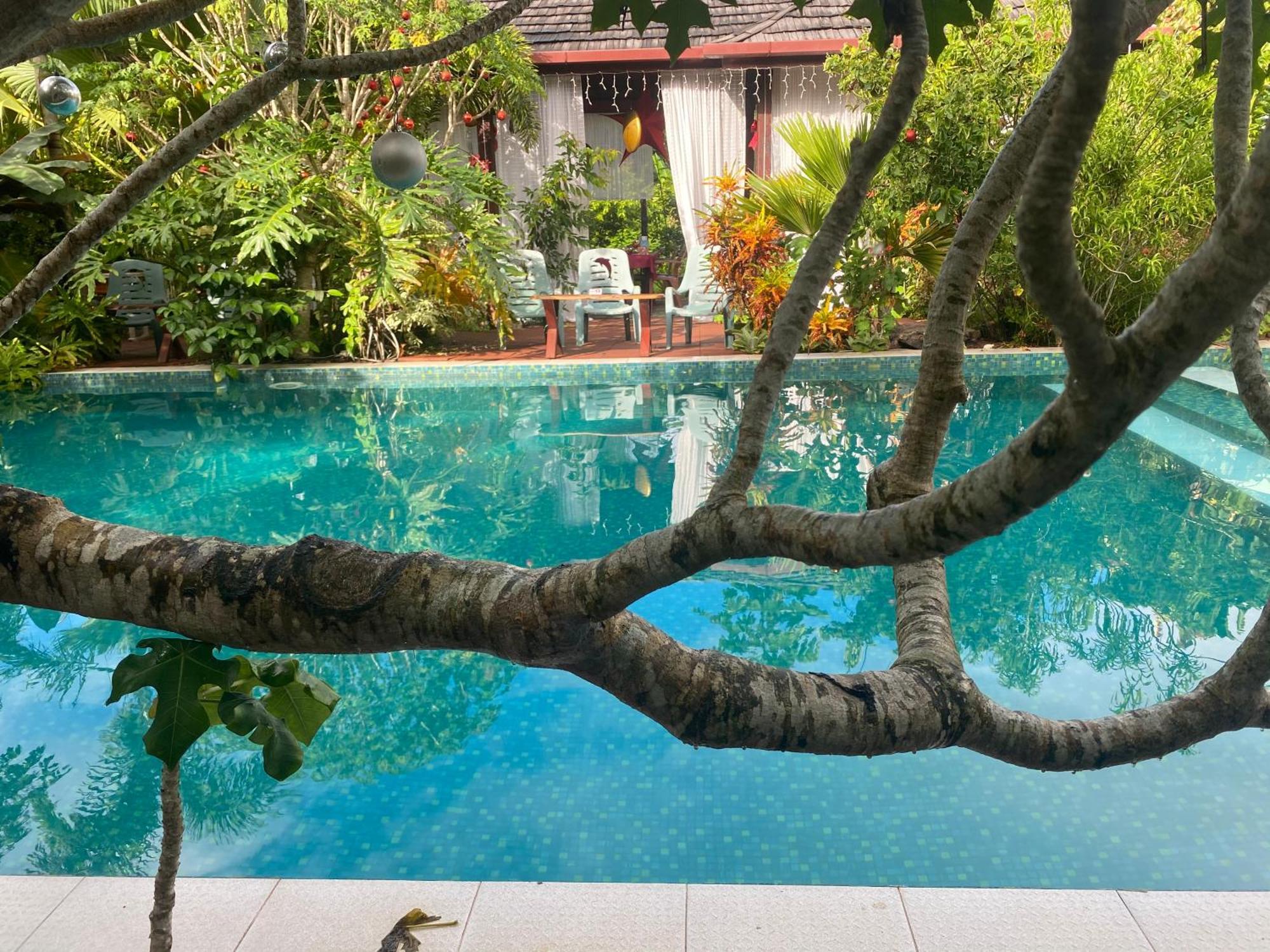 Taman Indah Resort Tamanredjo Exterior photo