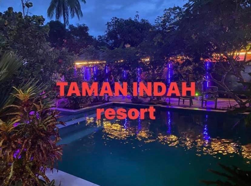 Taman Indah Resort Tamanredjo Exterior photo