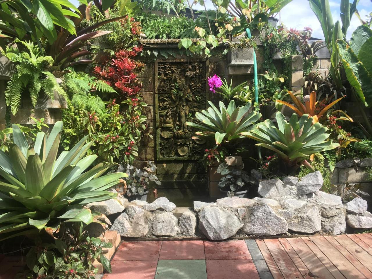 Taman Indah Resort Tamanredjo Exterior photo